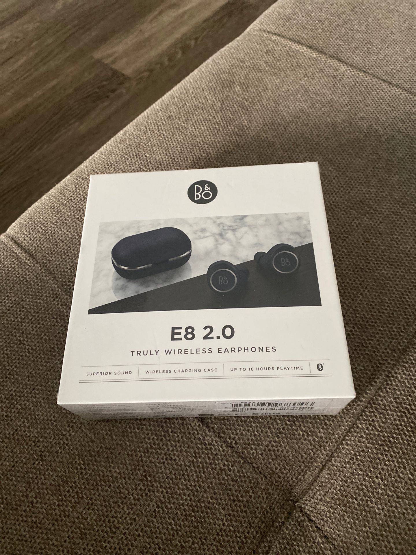 Bang & Olufsen E8 2.0 wireless headphones