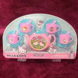 Hello Kitty Tea Set
