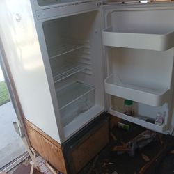 Refrigerator Will Fit A RV Or Travel Trailer