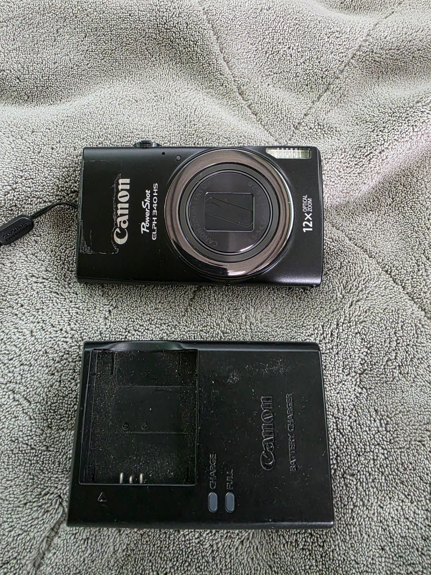 Canon Power Shot ELPH 330 HS