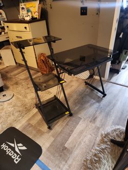 Black Desk