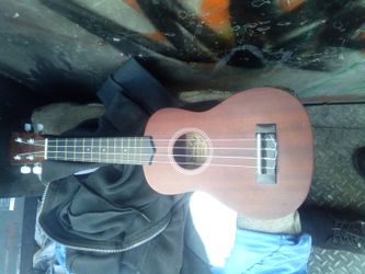 UKULELE