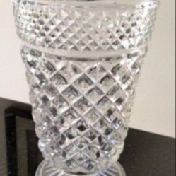 Antique Vase. Jarron Antiguo.