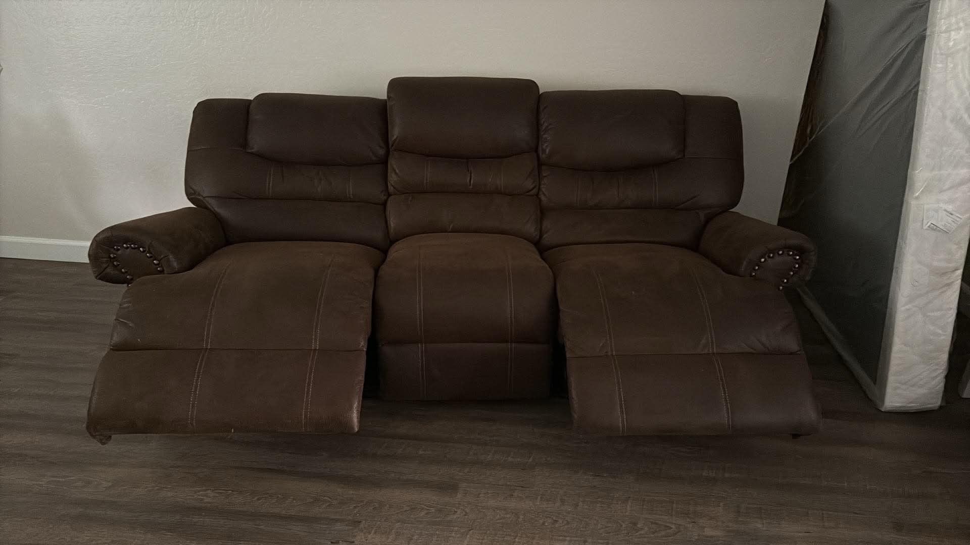 Couches-recliners