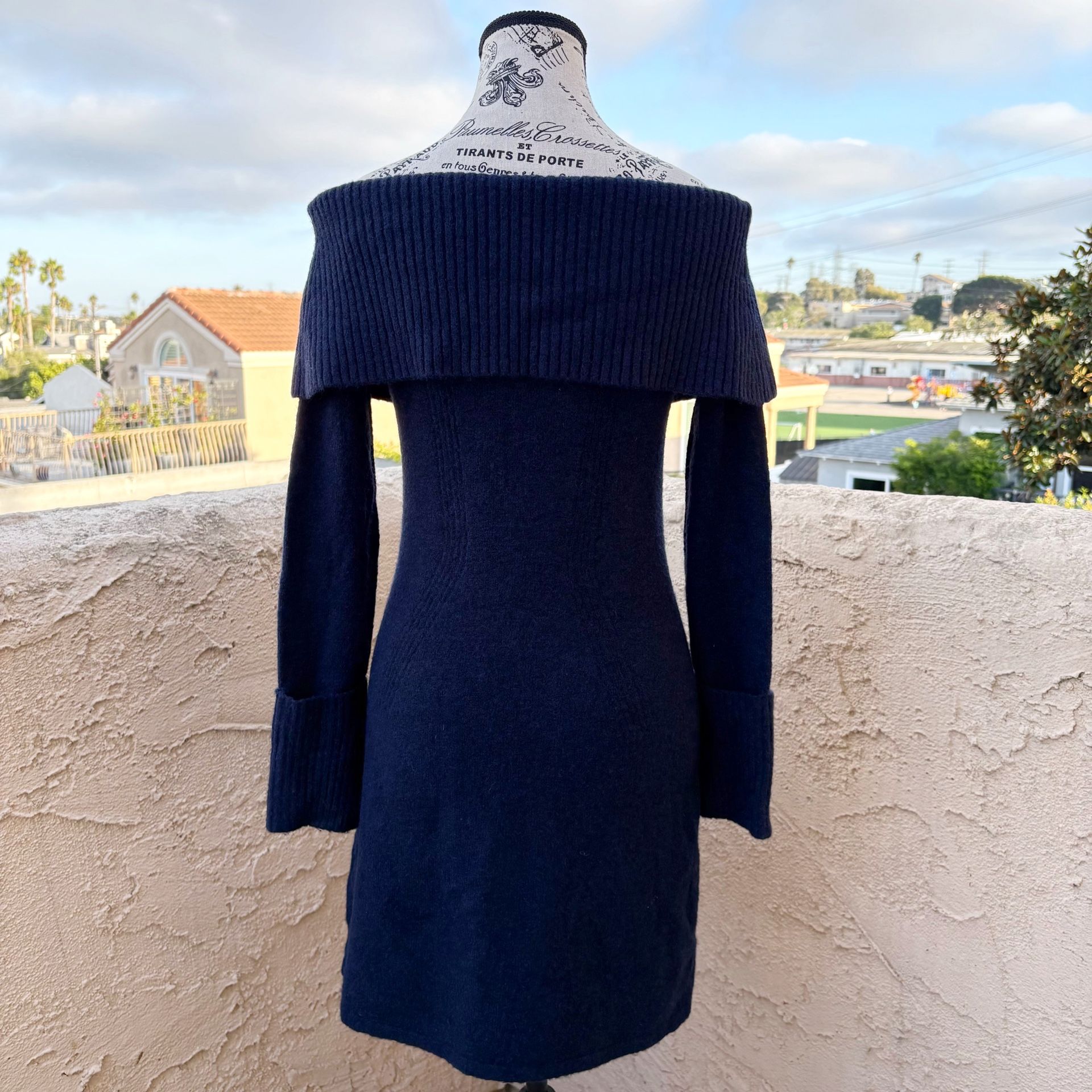 Cult Gaia Edna navy blue wool blend knit off the shoulder mini dress S small - greenwatershopping.com Cult Gaia Edna navy blue wool blend knit off the shoulder mini dress S small - greenwatershopping.com