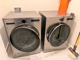 LG AI Washer and Dryer Combo