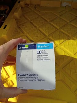 Leviton Standard White Plastic Wallplates 10-Pack