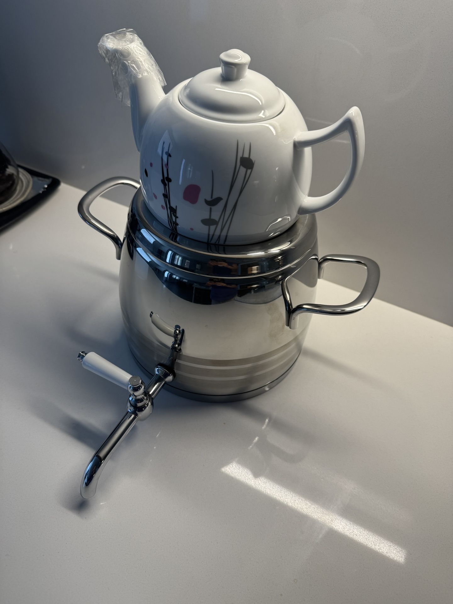 Premium stainless Steal kettle and teapot made in Turkey, brand new