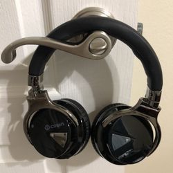 Cowin E7 Bluetooth Headphones With Noise Cancelling.
