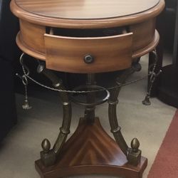 Corner End table