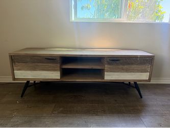 Tv stand/ console - living spaces