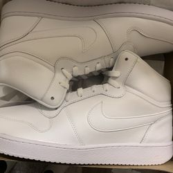 Nike Air Force 1 Entering