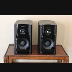 Definitive Technology StudioMonitor 55 Bookshelf speaker