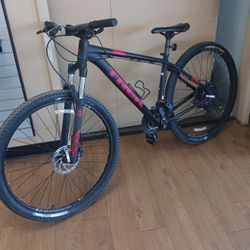 Trek Marlin7 Bicycle 
