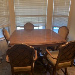 Dining Table & Chairs Set