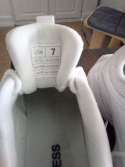 Sneakers Size 7 Retro White