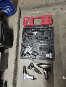 Set of air tools
