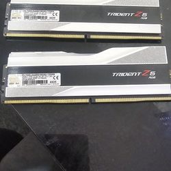 G SKILL  DDR5 TRIDENT Z 5 RGB