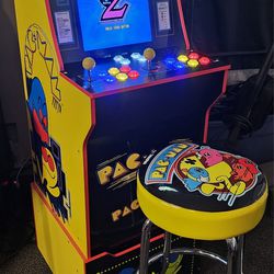 Custom Pac Man Gaming Arcade 1up With 12,000 Video Games and Matching Stool 