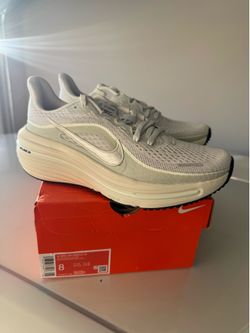 Nike Air Winflo 12 Women’s Running Shoes – Size 8 – Brand New!
