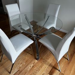 5 PIECE WHITE LEATHER DINING TABLE 