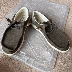Hey Dude Wally Funk Brown Aztec Pattern Size 10