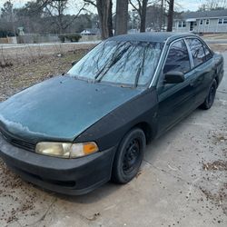 2000 Mitsubishi Mirage De Sedan