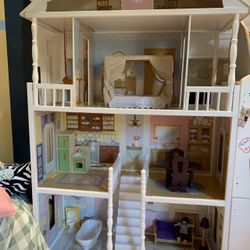 Kidkraft Doll House
