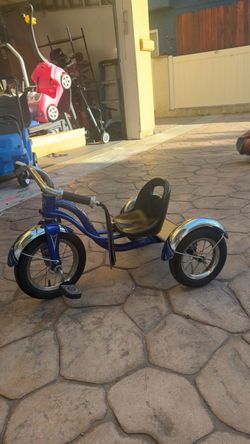 Schwinn Roadster Tricycle Blue