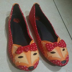 Tuk size 6 ladies fox flats