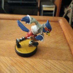 Genuine Nintendo Super Smash Bros Series - Falco - Star Fox Amiibo Figure