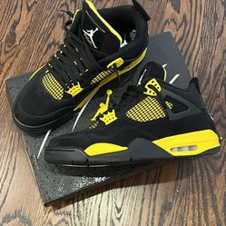 Jordan 4 Yellow Thunder 