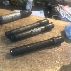 Suzuki Gsxr Front Axle Rear Axle Message With The Year You Need Pictured Our 2001 To 2005