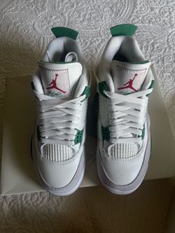 Air Jordan 4 Retro SP Pine Green Men’s 4/Women’s 5.5 - Worn Once