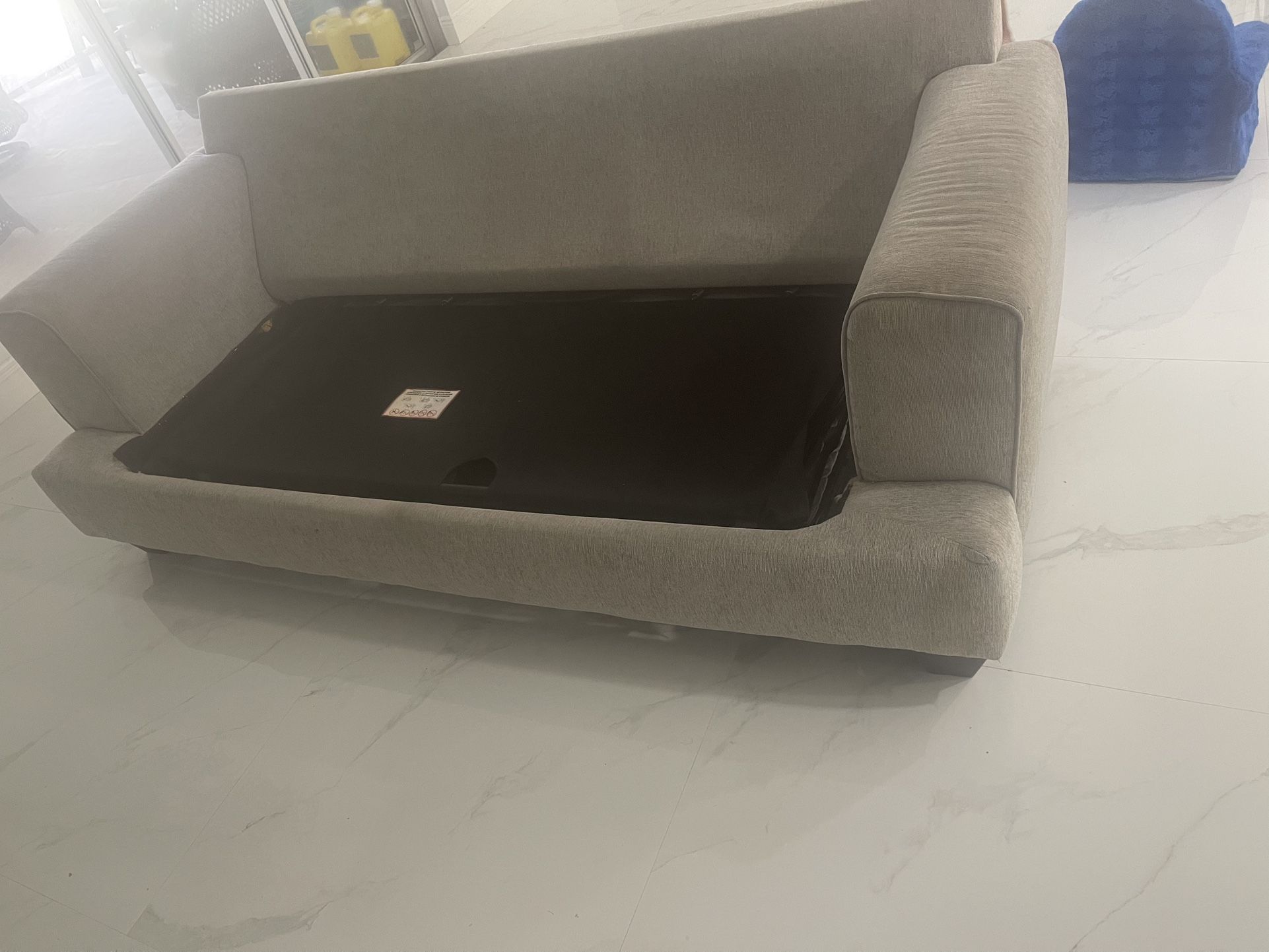 Couch That Converts In Bed