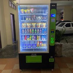 AMB350 Combo Snacks Vending Machine With A Credit Card Reader 