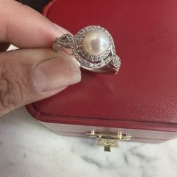 925 Sterling Silver W/genuine White Pearl , Cz Accents , Size 7, Marked P ⭐️ M 925, Beautiful Ring!