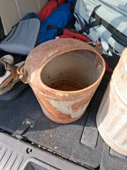 Vintage / Antique - Old Heavy Duty Farm Milk Pail