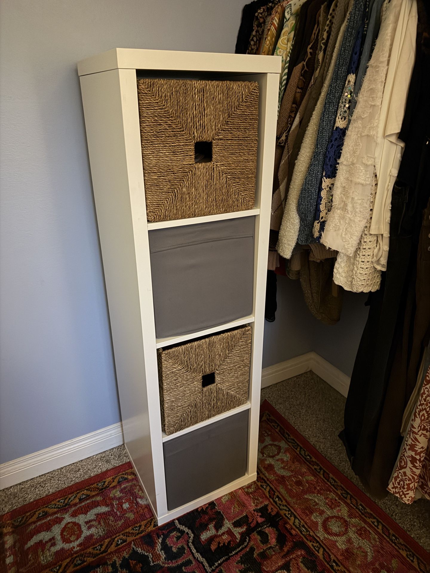 IKEA Kallax white Shelving Unit With 2 Woven Basket And 2 Grey Fabric Basket