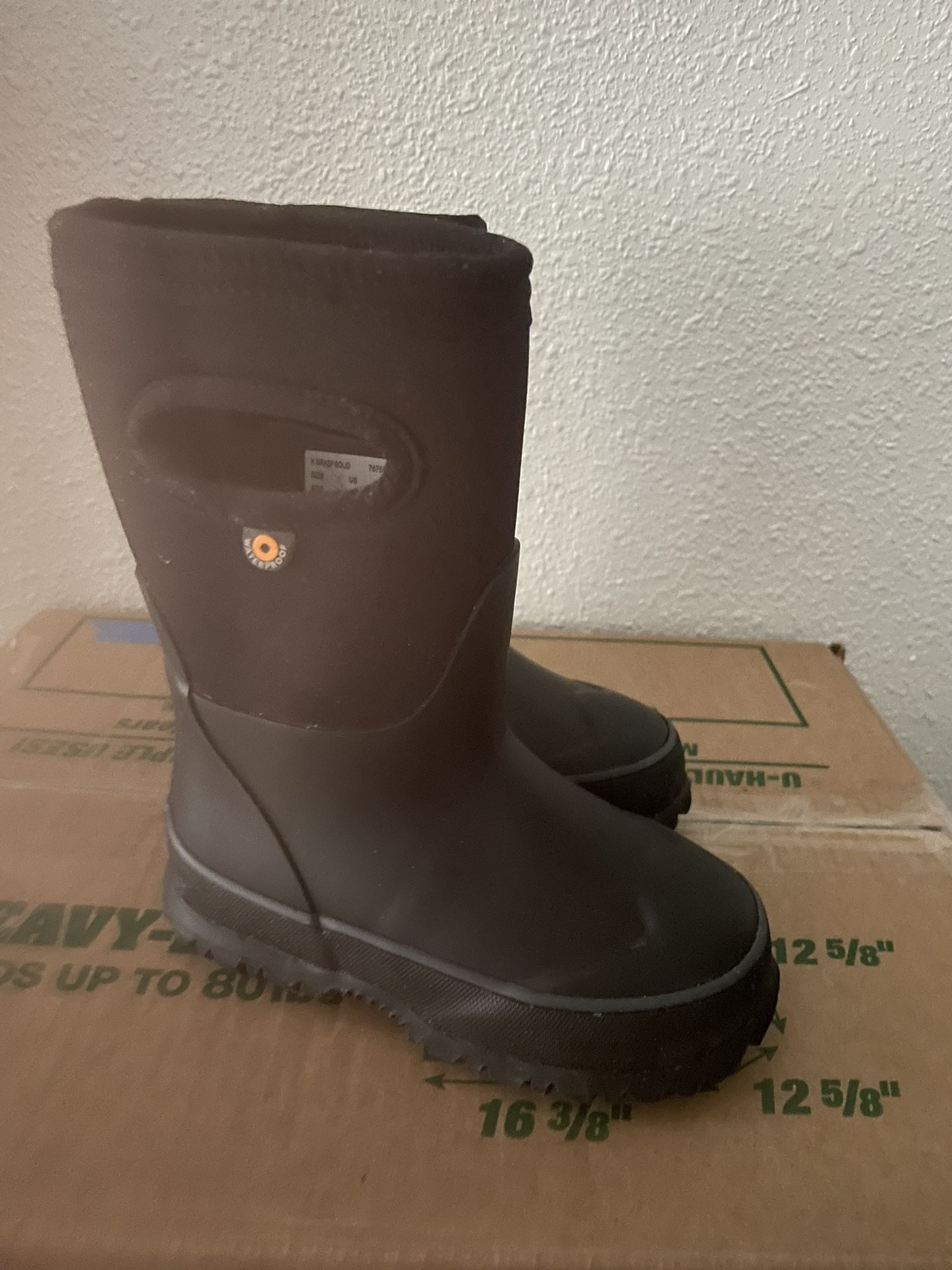 Kids BOGS Neo classic winter Boots Size : 9
