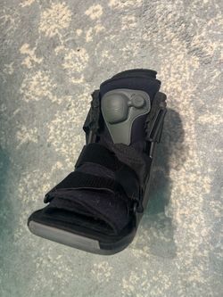 Boot with air pocket support