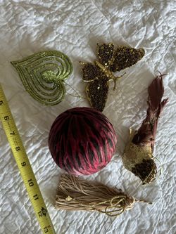 Set Of 5 Christmas Ornaments