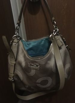 Authentic coach w short strap and long strap Brand new. Asking 50