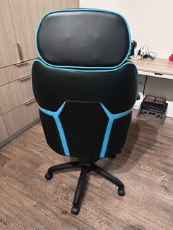 Black & Blue Gaming Chair - Great Condition! 🎮