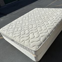 Queen bed with Mattress