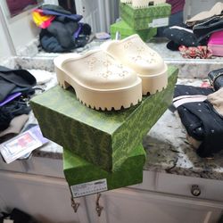 Gucci Crocs Size 37- 6.5-7 Us Women 