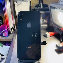 iPhone XR, unlocked 