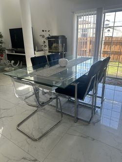 Comedor Moderno Como Nuevo.
