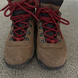 Girls Hiking Boots 🥾 