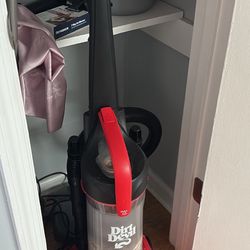 Dirt Devil Vacuum